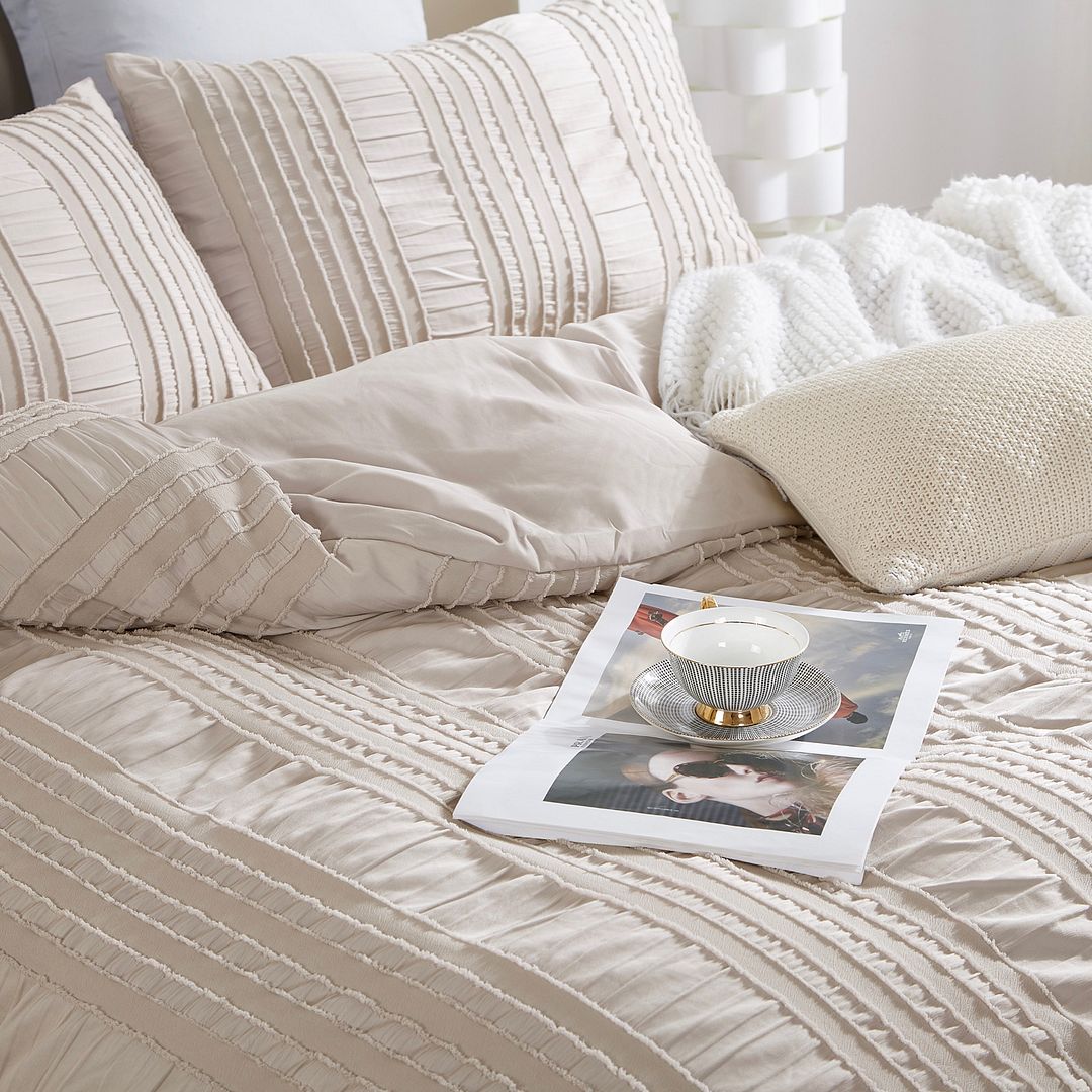 Tufted Boho Striped Embroidery Quilt/Doona/Duvet Cover Set
